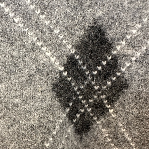 Casual Corner Angora wool blend argyle front sweater. - Picture 4 of 7